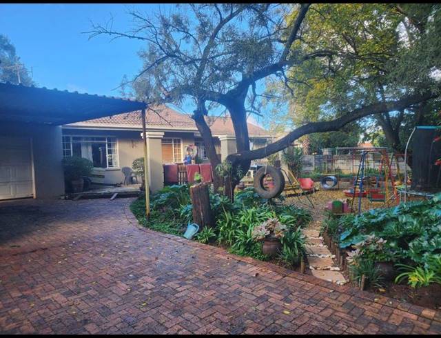 3 BEDROOM HOUSE FOR SALE IN ROODIA